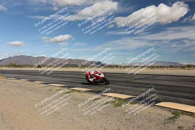 media/Nov-16-2025-Race Pace (Sun) [[8c5fa54630]]/Non Verified Riders (1st 20 Minutes)/3-Turn 3 Inside (11am)/